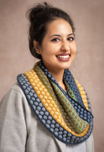 Load image into Gallery viewer, Cashmere Coloring Box