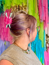 Load image into Gallery viewer, Knit Hair Claw