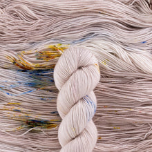 Load image into Gallery viewer, Maiden