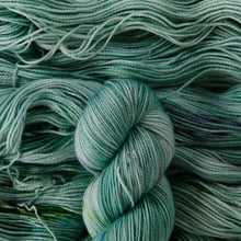 Load image into Gallery viewer, Maiden