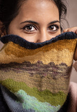 Load image into Gallery viewer, Cashmere Coloring Box