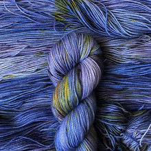 Load image into Gallery viewer, Maiden