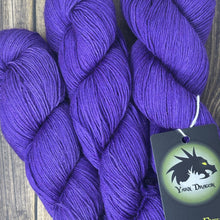 Load image into Gallery viewer, Silkpaca Fingering
