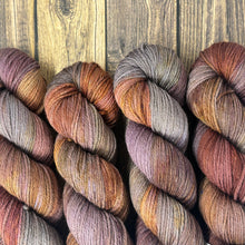 Load image into Gallery viewer, 4/8s Wool
