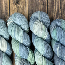 Load image into Gallery viewer, 4/8s Wool
