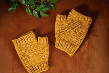 Load image into Gallery viewer, North Country Mitts Kit
